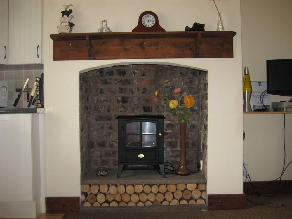 Martin Lane Farm Holiday Cottages 버스코프 외부 사진