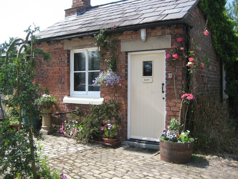 Martin Lane Farm Holiday Cottages 버스코프 외부 사진
